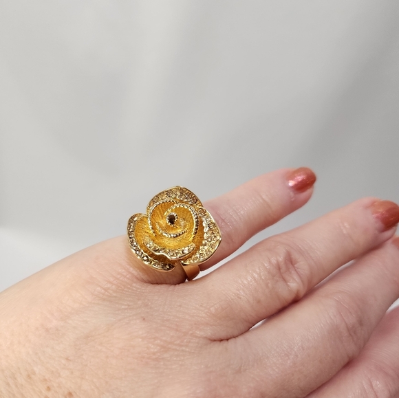 City Rox Golde Floral Ring with Sparkle - Picture 10 of 12